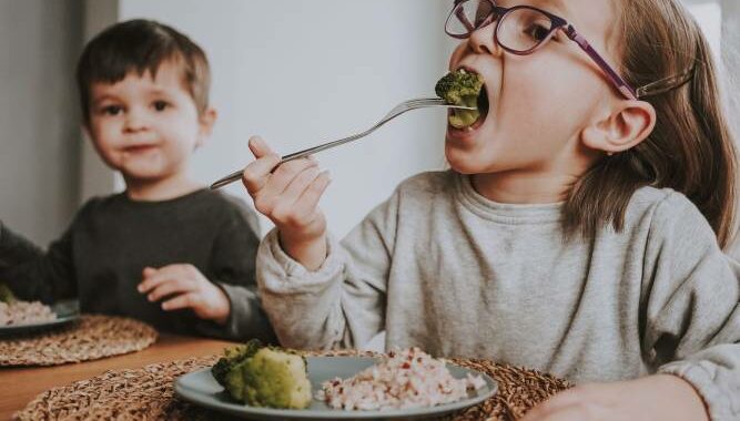 ¿Es una dieta vegana una opción saludable para los niños?